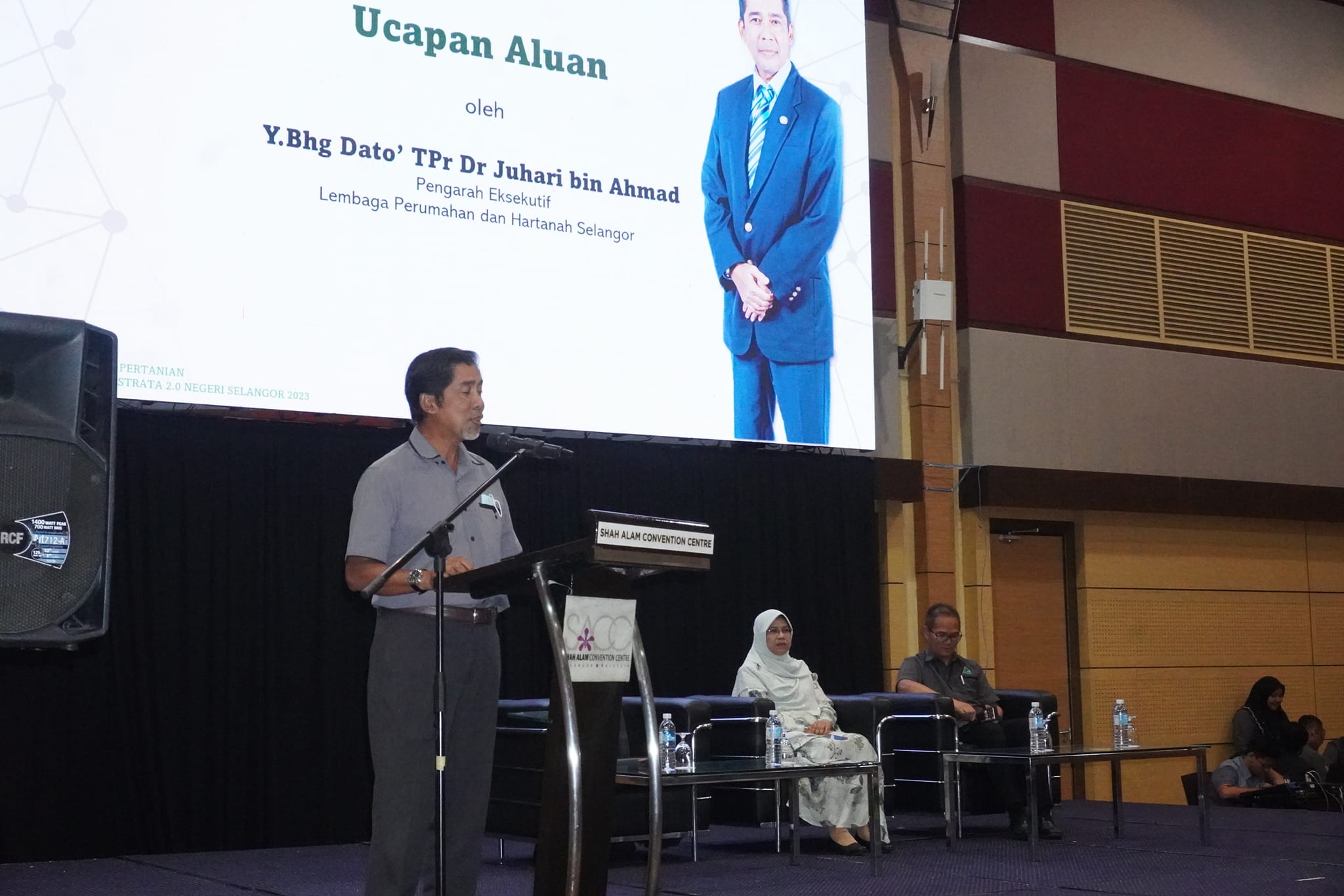 SEMINAR DAN LATIHAN PERTANIAN PESERTA LAMAN HIJAU STRATA 2.0 NEGERI SELANGOR MASA: 8.30 PAGI HINGGA 6.00 PETANG TEMPAT: SHAH ALAM CONVENTION CENTRE (SACC) PERASMIAN PENUTUP OLEH: Y.B. PUAN RODZIAH BINTI ISMAIL EXCO PERUMAHAN, KESEJAHTERAAN BANDAR DAN