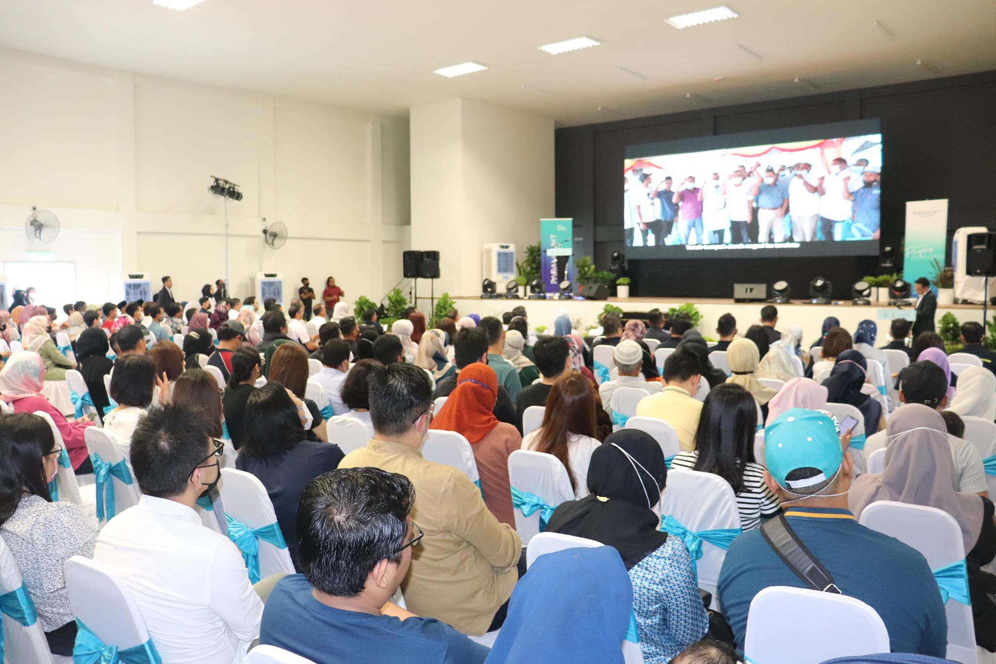 Majlis Penyerahan Kunci kepada pembeli Projek Rumah Selangorku Kemuning Idaman Majlis Penyerahan Kunci kepada pembeli Projek Rumah Selangorku Kemuning Idaman yang disempurnakan oleh YAB Dato’ Menteri Besar Selangor Tarikh : 13 Januari 2023 (Jumaat) M