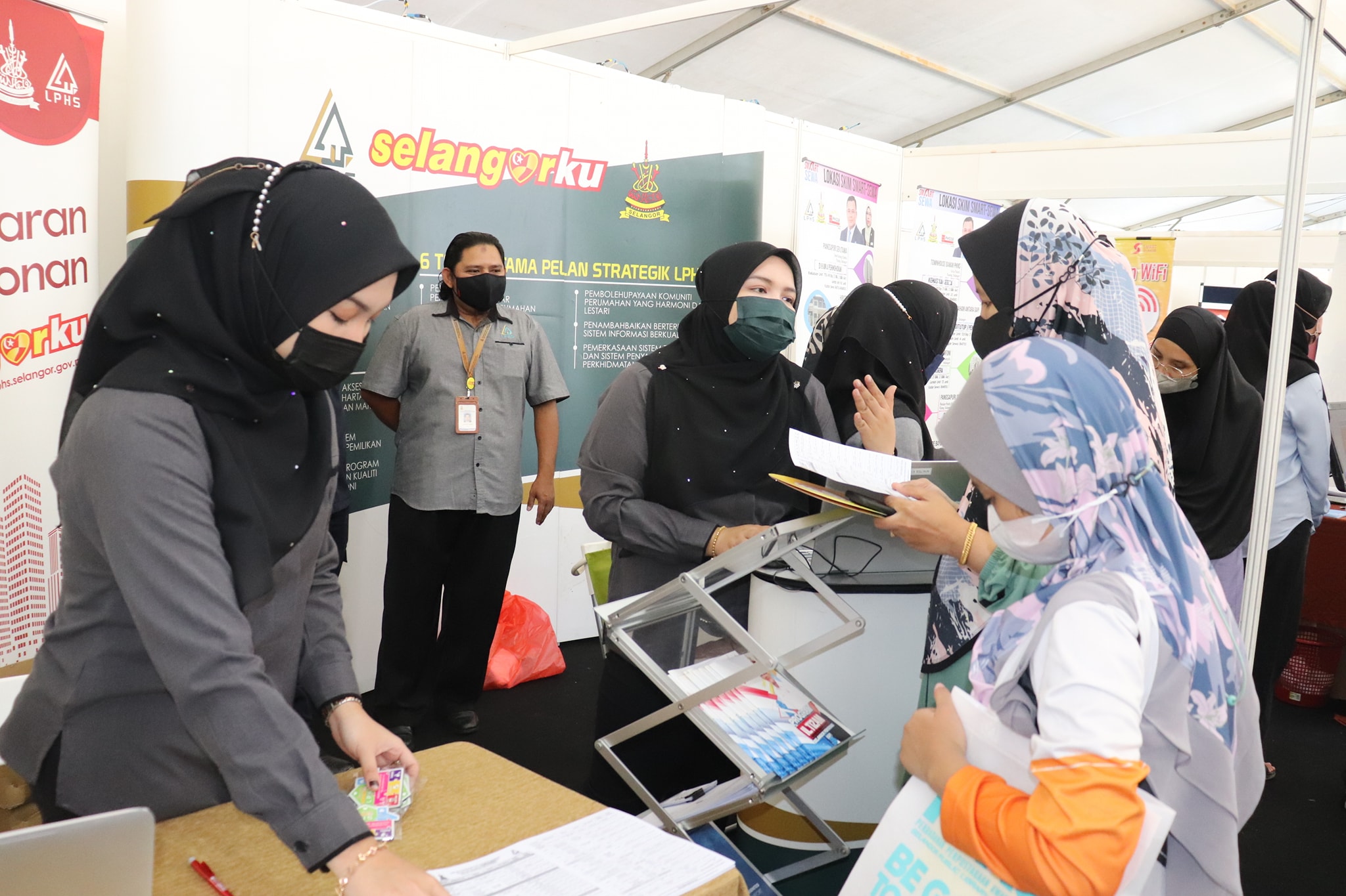 PROGRAM KARNIVAL JELAJAH ILTIZAM SELANGOR PENYAYANG TARIKH: 19.06.2022 (AHAD) MASA: 7.00 PAGI - 6.30 PETANG TEMPAT: PADANG TAMAN KOSAS, AMPANG