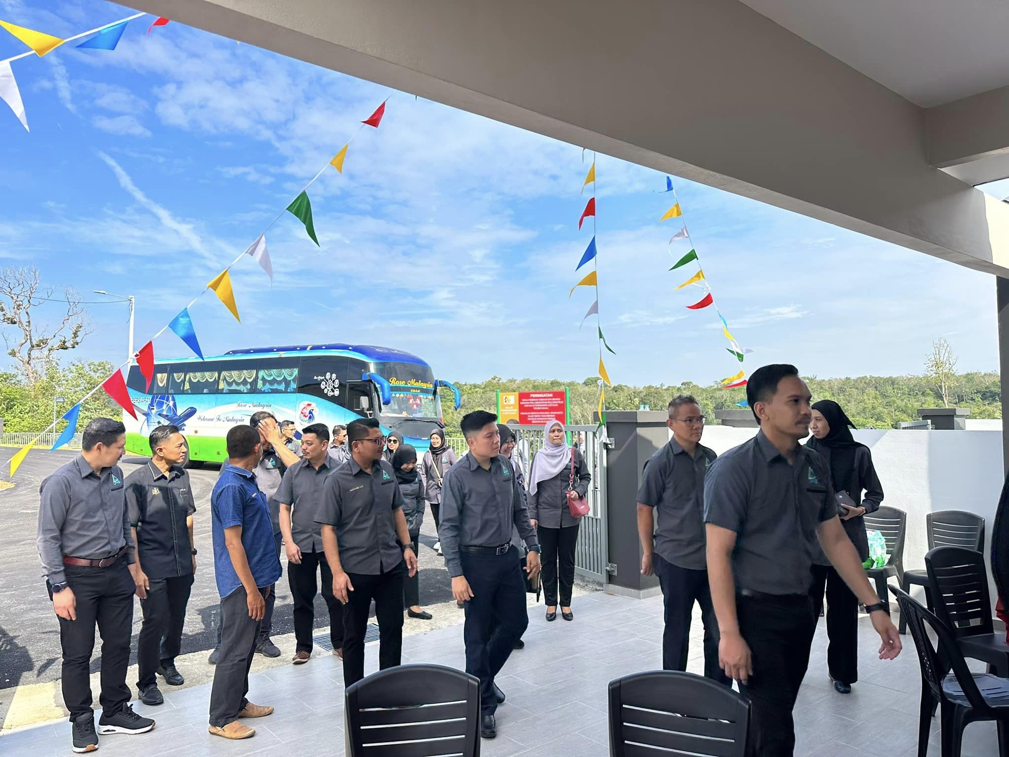 Sekitar Lawatan Tapak Projek Penswastaan (RMM) Sungai Petai, Daerah Alor Gajah, Melaka Sekitar Lawatan Tapak Projek Penswastaan (RMM) Sungai Petai, Daerah Alor Gajah, Melaka dan Majlis Makan Malam bersama Delegasi Kakitangan Lembaga Perumahan dan Har