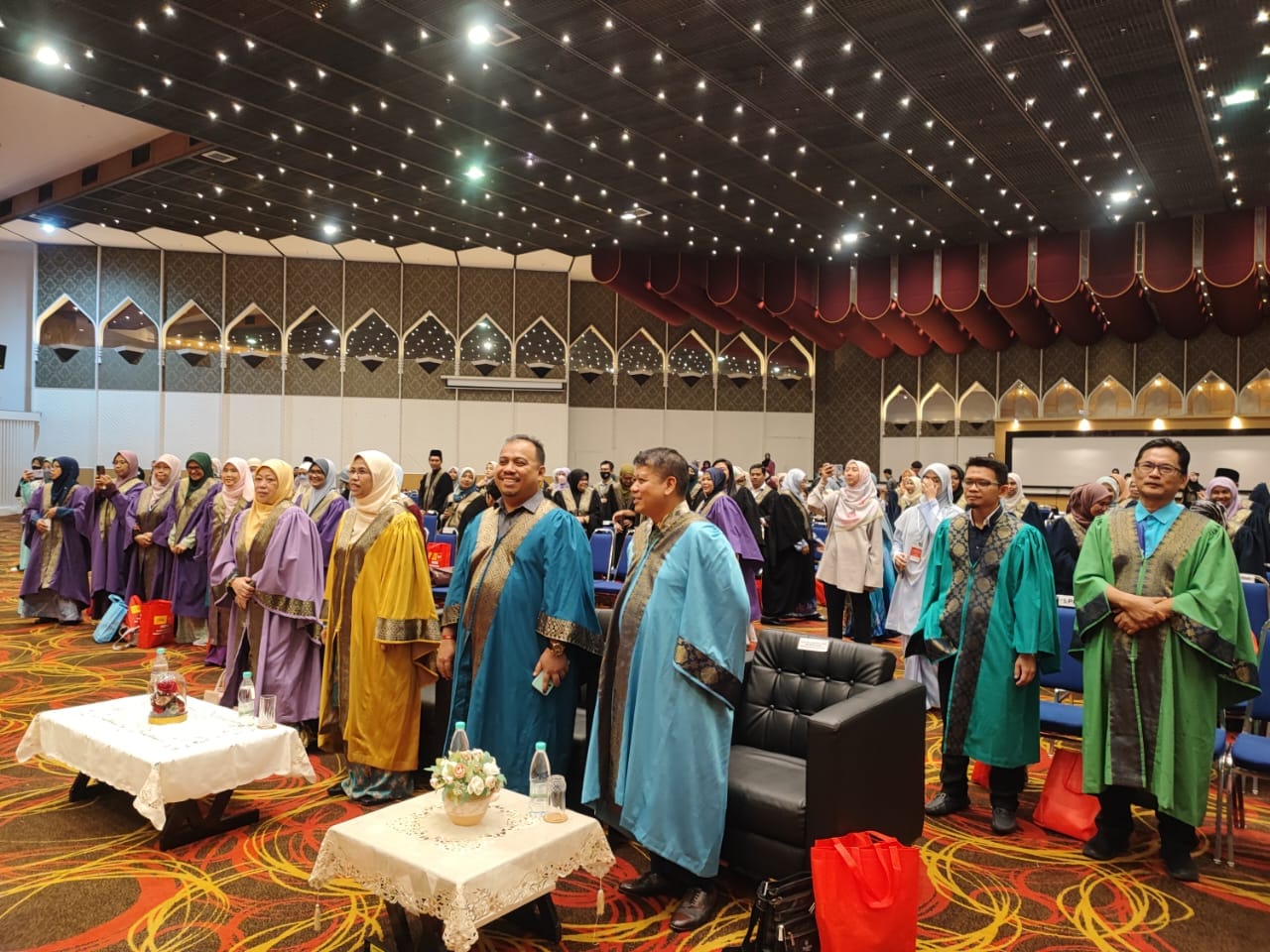 MAJLIS GRADUASI GENERASI IMPAK SELANGOR (GeMS) MAJLIS GRADUASI GENERASI IMPAK SELANGOR (GeMS) TARIKH: 27 NOVEMBER 2022 (AHAD) TEMPAT: DEWAN BANKUET, DEWAN JUBLI PERAK SHAH ALAM, SELANGOR