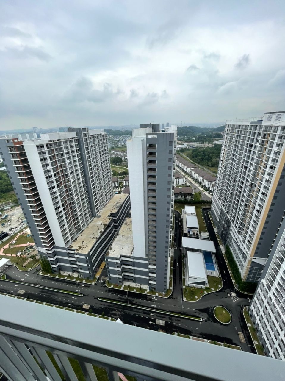 Lawatan Pemantauan Kemajuan Kerja Projek Rumah Selangorku Idaman Abadi (Jenis E Khas) Lawatan Pemantauan Kemajuan Kerja Projek Rumah Selangorku Idaman Abadi (Jenis E Khas) dimajukan oleh Tetuan Trans Loyal Development Sdn Bhd Tarikh: 9 September 2022
