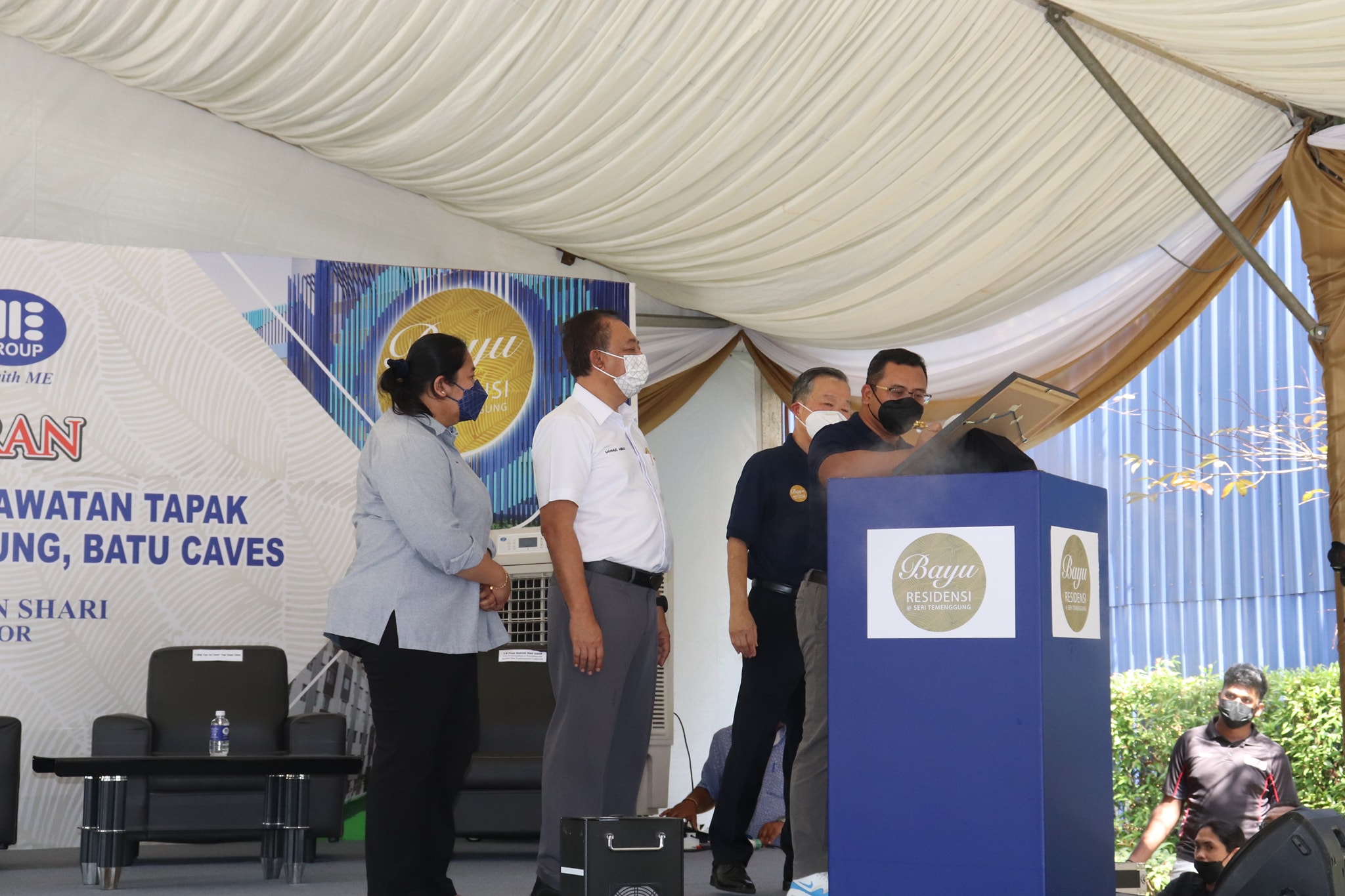 Majlis Pelancaran 1,240 Unit Bayu Residensi MAJLIS PELANCARAN 1,240 UNIT BAYU RESIDENSI DAN LAWATAN KE 420 UNIT PROJEK PANGSAPURI SELANGORKU (RSKU) DI SERI TEMENGGUNG, BATU CAVES, SELANGOR. DIRASMIKAN OLEH Y.A.B DATO' SERI AMIRUDIN BIN SHARI, MENTERI