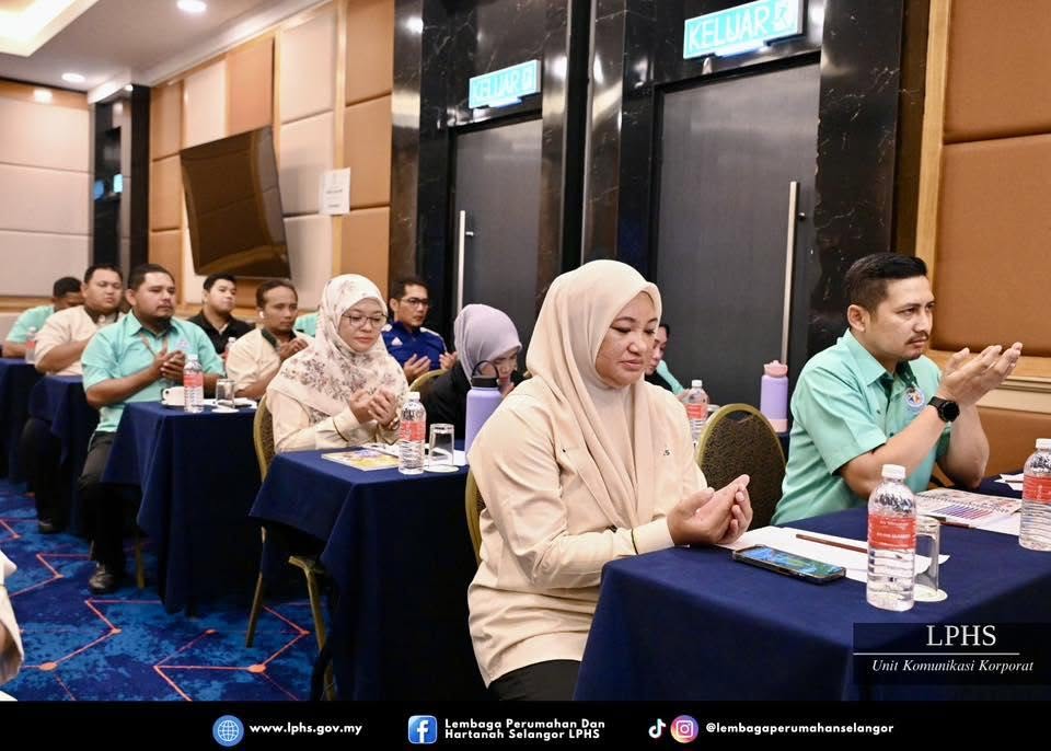 BENGKEL TRAINING OF TRAINERS, PEMENTORAN SERTA BIMBINGAN AKRAB