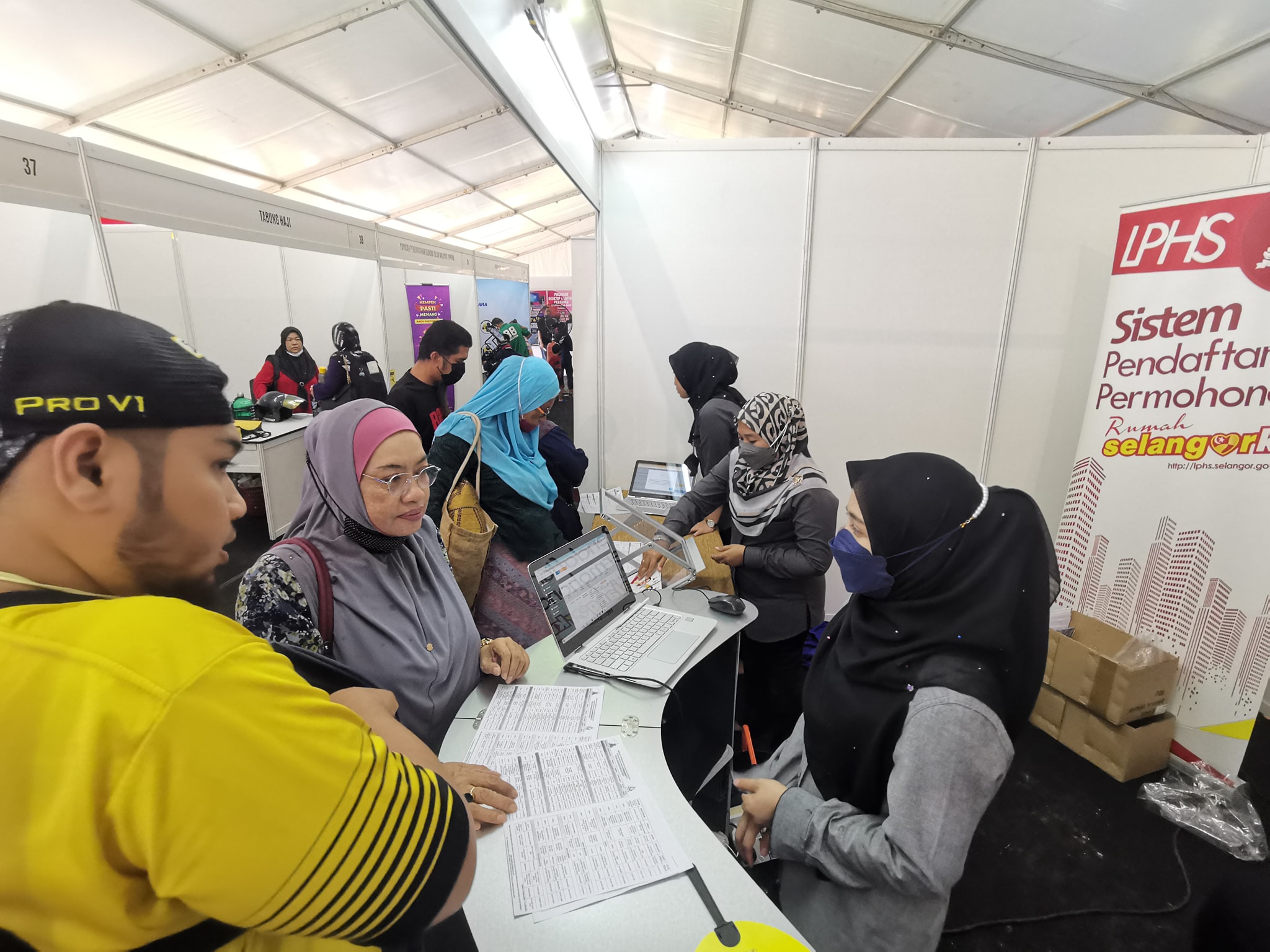PROGRAM KARNIVAL JELAJAH ILTIZAM SELANGOR PENYAYANG TARIKH: 19.06.2022 (AHAD) MASA: 7.00 PAGI - 6.30 PETANG TEMPAT: PADANG TAMAN KOSAS, AMPANG