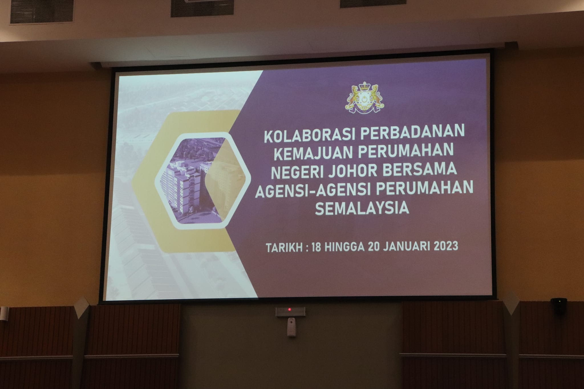 KOLABORASI PERBADANAN KEMAJUAN PERUMAHAN NEGERI JOHOR BERSAMA LEMBAGA - LEMBAGA PERUMAHAN SEMALAYSIA KOLABORASI PERBADANAN KEMAJUAN PERUMAHAN NEGERI JOHOR BERSAMA LEMBAGA - LEMBAGA PERUMAHAN SEMALAYSIA TARIKH: 18 JANUARI 2023 - 20 JANUARI 2023