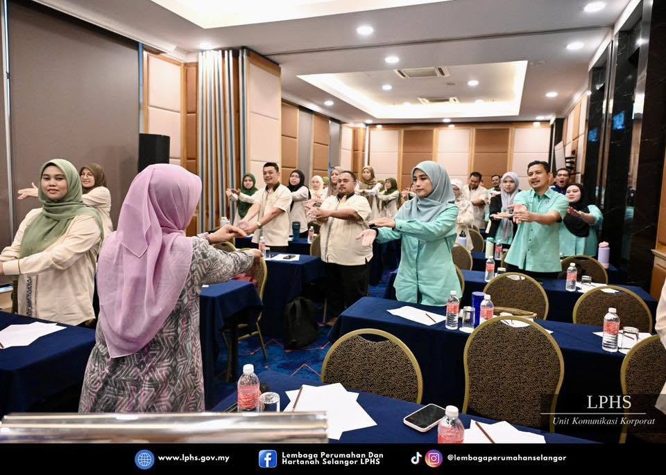 BENGKEL TRAINING OF TRAINERS, PEMENTORAN SERTA BIMBINGAN AKRAB