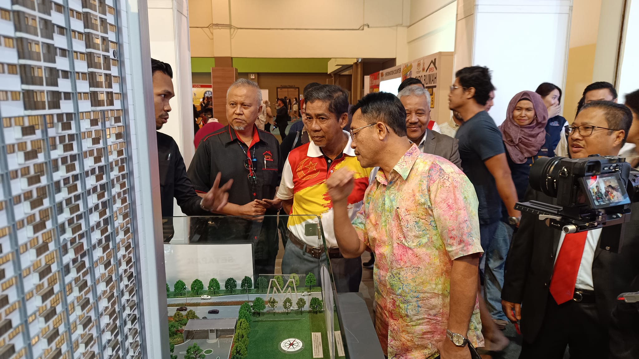 Program Pameran Hartanah Bumiputera Malaysia BPEX Sekitar Program Pameran Hartanah Bumiputera Malaysia BPEX yang bermula pada 4 - 5 November 2023 (Sabtu-Ahad) bertempat di Dewan 3, Mid Valley Exhibition Centre Kuala Lumpur. Program telah dirasmikan o