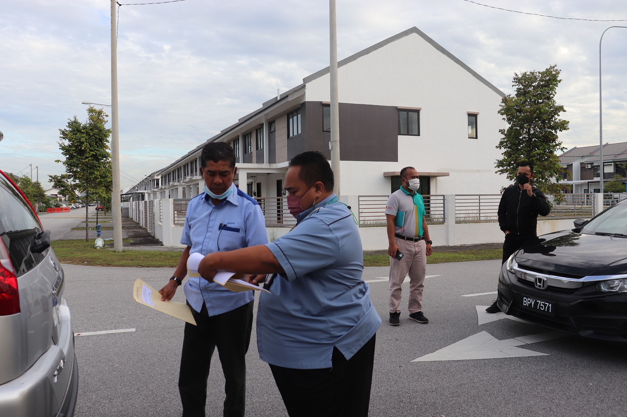 Lawatan tapak bersama Pengarah Eksekutif Lawatan tapak bersama Pengarah Eksekutif ke 67 unit rumah yg telah siap dibina oleh Tetuan Kelana Kualiti Sdn. Bhd. (Glomac) di Saujana Perdana, Saujana Utama, Mukim Ijok