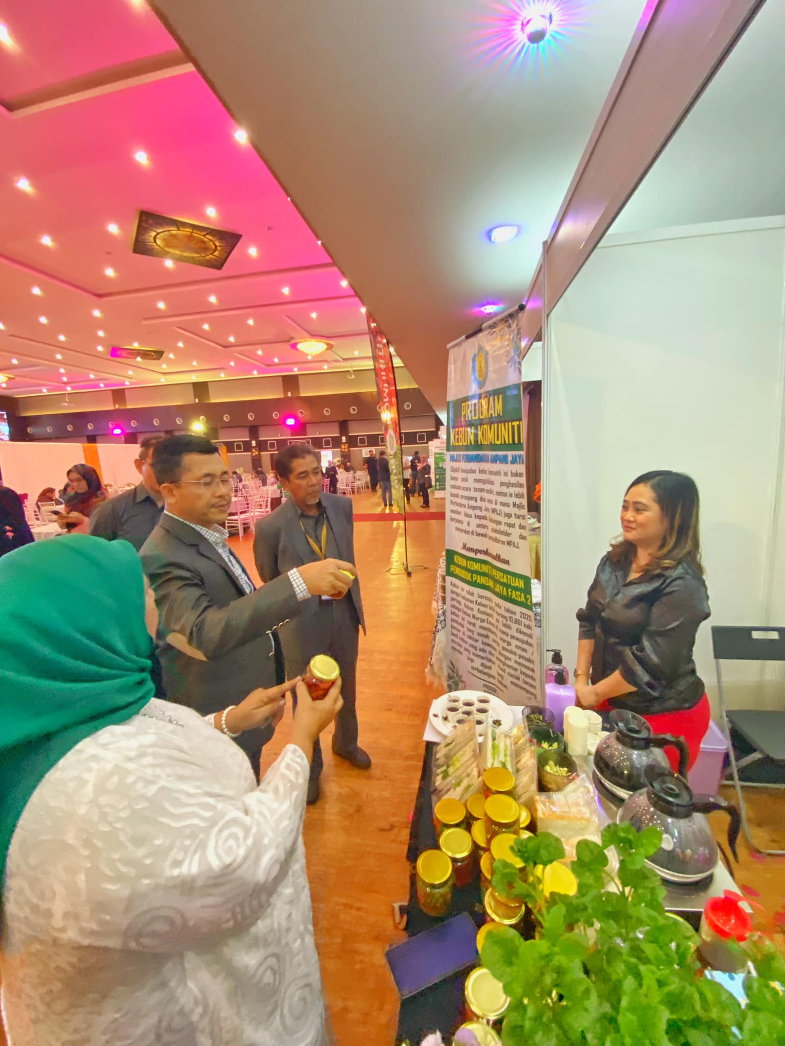Simposium Kesejahteraan Bandar LPHS 23 Oktober 2023 ~ Simposium Kesejahteraan Bandar dengan tema "Pemerkasaan Komuniti ke Arah Kelestarian Bandar dan Negeri Selangor Mampan" bertempat di Midlands Convention Centre. Simposium anjuran Lembaga Perumahan