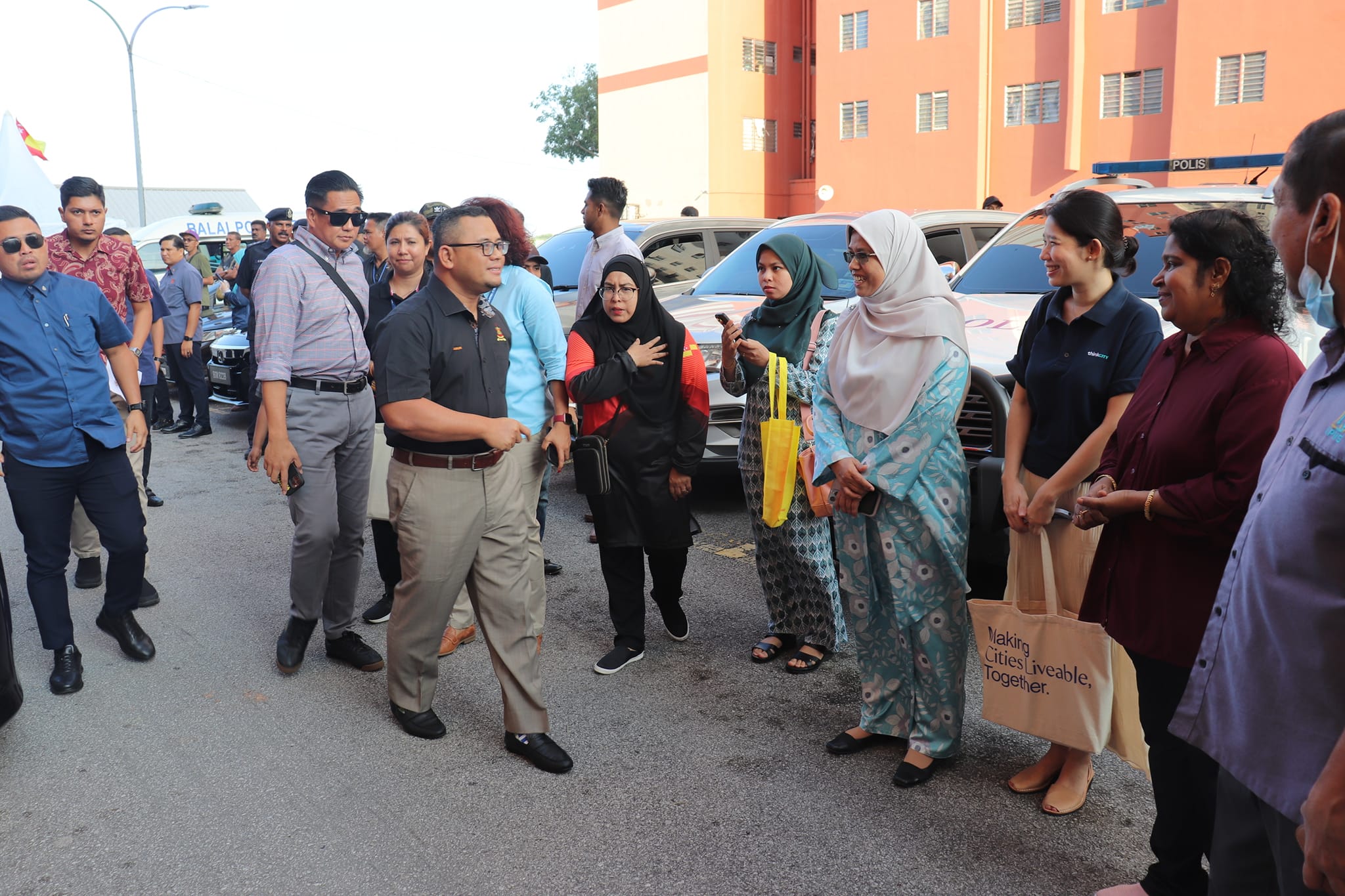 MAJLIS PELANCARAN PROGRAM KITA-UNTUK-KITA (K2K) DISEMPURNAKAN OLEH YAB DATO' SERI ANWAR BIN IBRAHIM MAJLIS PELANCARAN PROGRAM KITA-UNTUK-KITA (K2K) DISEMPURNAKAN OLEH YAB DATO' SERI ANWAR BIN IBRAHIM, PERDANA MENTERI MALAYSIA TARIKH: 8 APRIL 2023 (SA