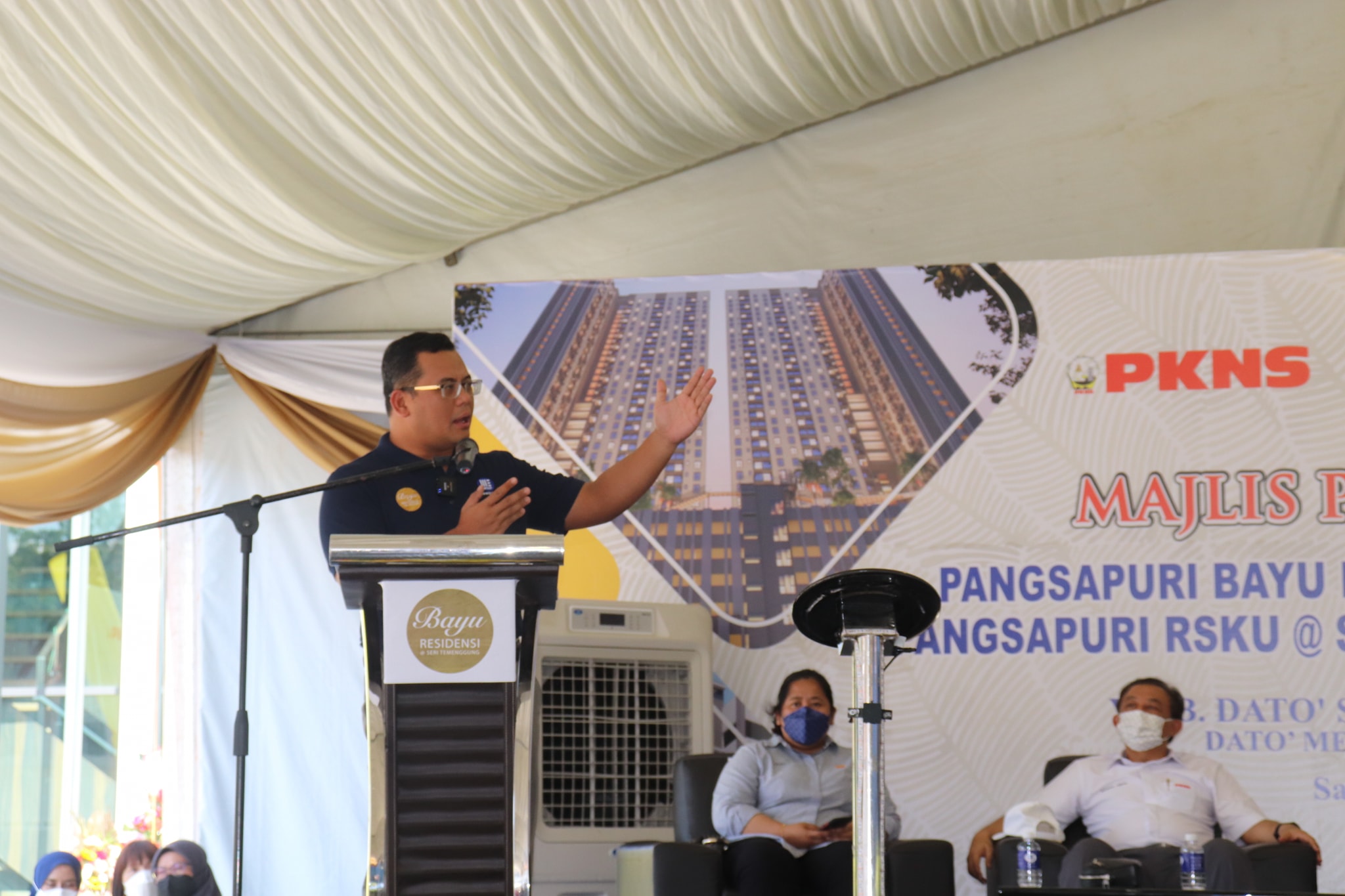 Majlis Pelancaran 1,240 Unit Bayu Residensi MAJLIS PELANCARAN 1,240 UNIT BAYU RESIDENSI DAN LAWATAN KE 420 UNIT PROJEK PANGSAPURI SELANGORKU (RSKU) DI SERI TEMENGGUNG, BATU CAVES, SELANGOR. DIRASMIKAN OLEH Y.A.B DATO' SERI AMIRUDIN BIN SHARI, MENTERI