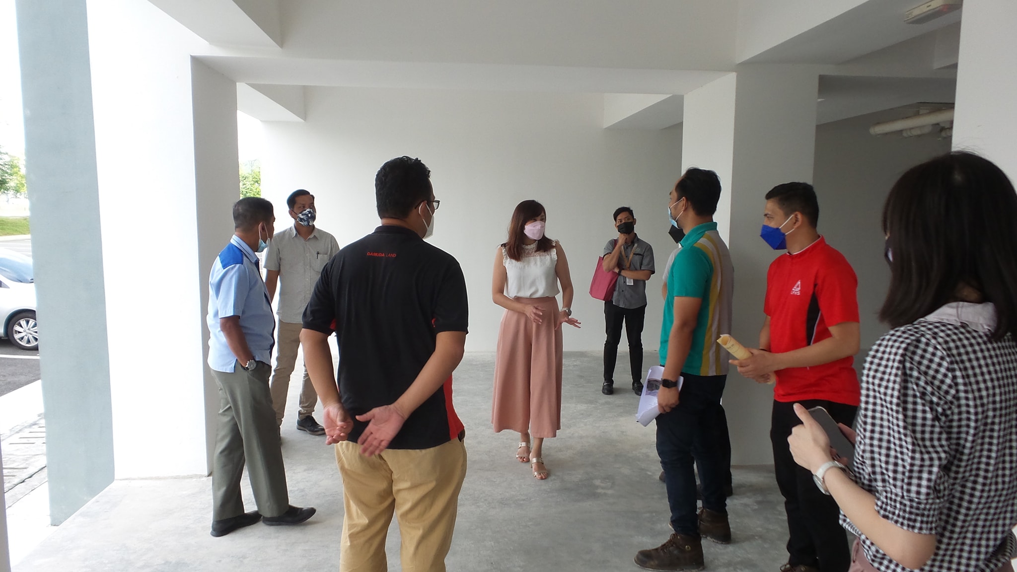 Lawatan Tapak Pengarah Eksekutif LPHS Di Gamuda Gardens LAWATAN TAPAK PENGARAH EKSEKUTIF LPHS BAGI PEMANTAUAN PEMBANGUNAN PANGSAPURI PERKHIDMATAN MAMPU MILIK DAN RUMAH SELANGORKU DI GAMUDA GARDENS, MUKIM RAWANG DAERAH GOMBAK
