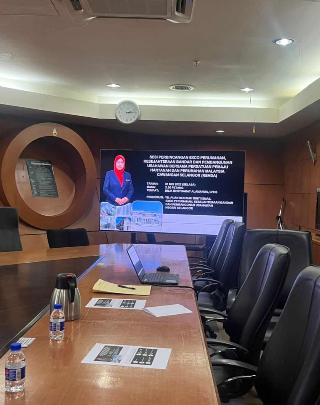 PERBINCANGAN EXCO BERSAMA REHDA SESI PERBINCANGAN EXCO PERUMAHAN, KESEJAHTERAAN BANDAR DAN PEMBANGUNAN USAHAWAN BERSAMA PERSATUAN PEMAJU HARTANAH DAN PERUMAHAN MALAYSIA CAWANGAN SELANGOR (REHDA)