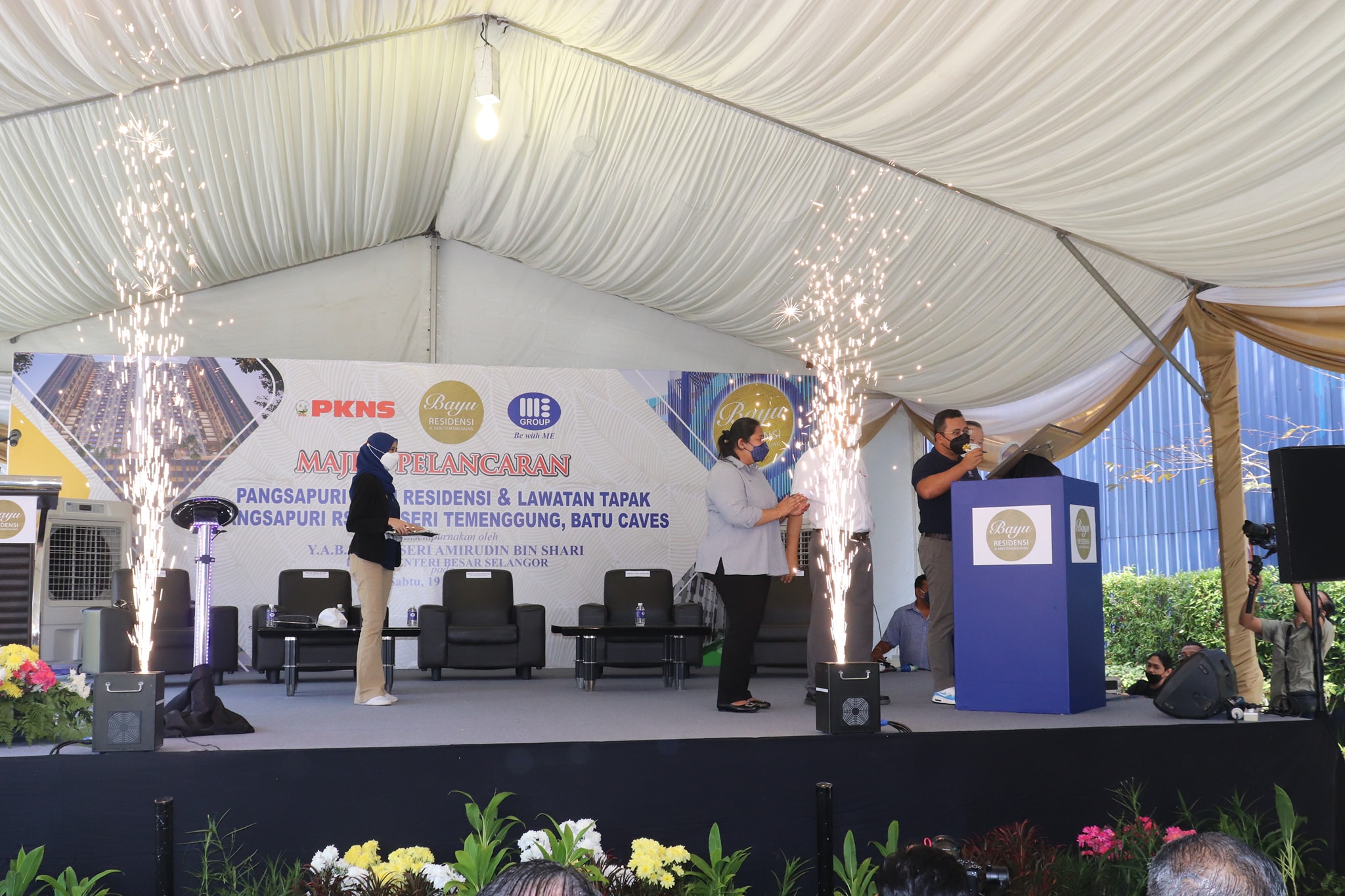 Majlis Pelancaran 1,240 Unit Bayu Residensi MAJLIS PELANCARAN 1,240 UNIT BAYU RESIDENSI DAN LAWATAN KE 420 UNIT PROJEK PANGSAPURI SELANGORKU (RSKU) DI SERI TEMENGGUNG, BATU CAVES, SELANGOR. DIRASMIKAN OLEH Y.A.B DATO' SERI AMIRUDIN BIN SHARI, MENTERI
