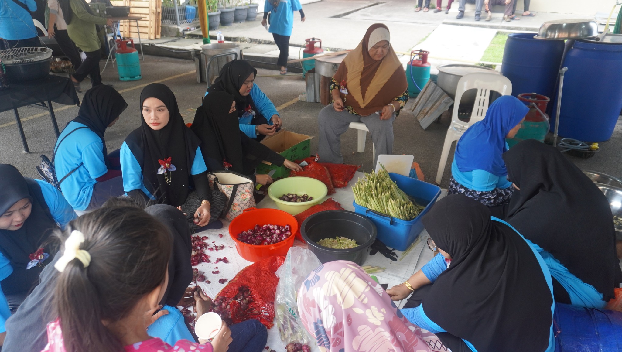 PROGRAM JALINAN KASIH MESRA PPR REWANG SEKAMPUNG DI PROJEK PERUMAHAN RAKYAT KG. BARU HICOM