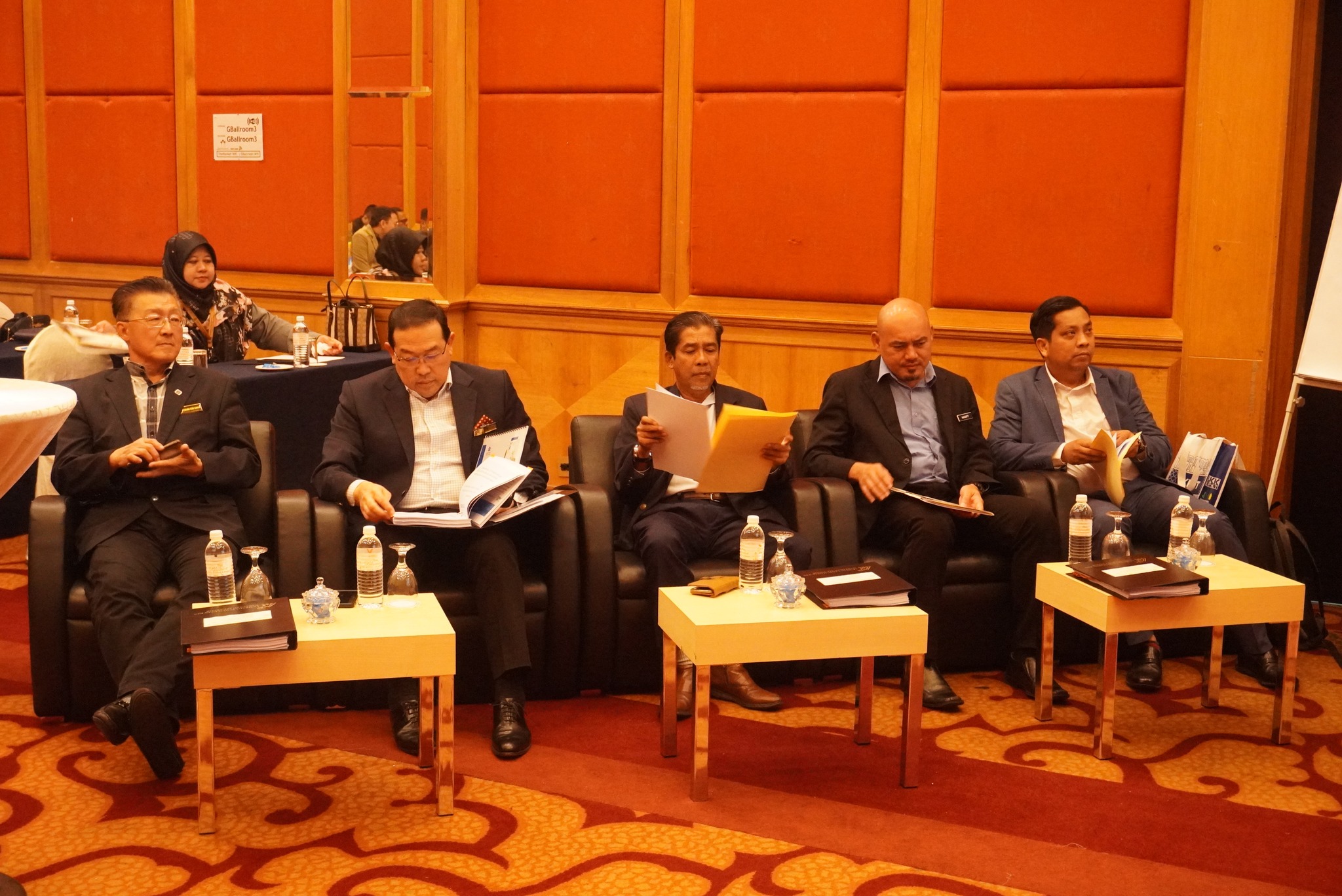Bengkel Pemurnian Pindaan Enakmen Lembaga Perumahan dan Hartanah Selangor 2001. Bengkel Pemurnian Pindaan Enakmen Lembaga Perumahan dan Hartanah Selangor 2001. TARIKH : 8-9 November 2023 (Rabu-Khamis) MASA : 8.00 Pagi - 5.00 Petang TEMPAT : De Palma