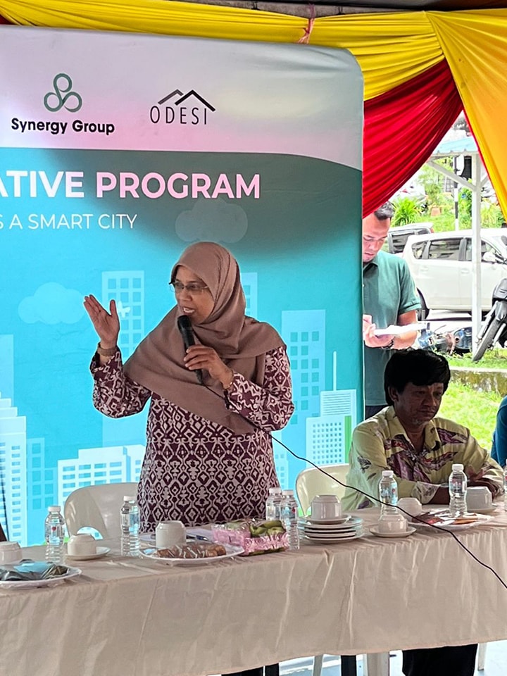 MAJLIS PERASMIAN PENAJAAN PENUKARAN PENGGUNAAN LAMPU KEPADA LAMPU SYNERGY LED MAJLIS PERASMIAN PENAJAAN PENUKARAN PENGGUNAAN LAMPU KEPADA LAMPU SYNERGY LED DI BAWAH PROGRAM BANGUNAN HIJAU KE ARAH KESEJAHTERAAN BANDAR SELANGOR INTELLIGENT STRATA PROPE