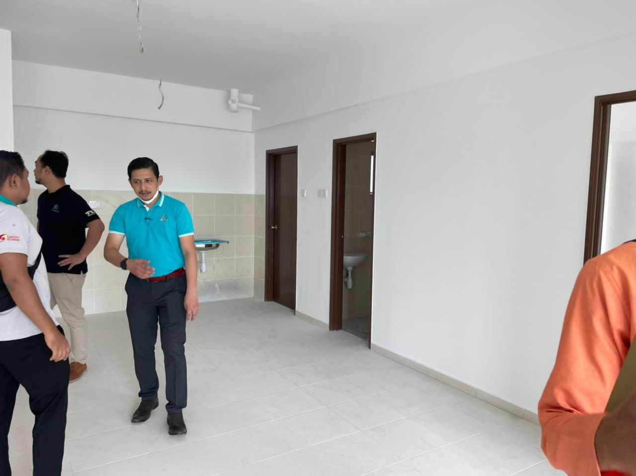 Lawatan Pemantauan Kemajuan Kerja Projek Rumah Selangorku Pangsapuri Baiduri Jaya Lawatan Pemantauan Kemajuan Kerja Projek Rumah Selangorku Pangsapuri Baiduri Jaya yang dimajukan oleh Segaman Sdn. Bhd. Tarikh: 9 September 2022 Masa: 11.00 pagi Tempat