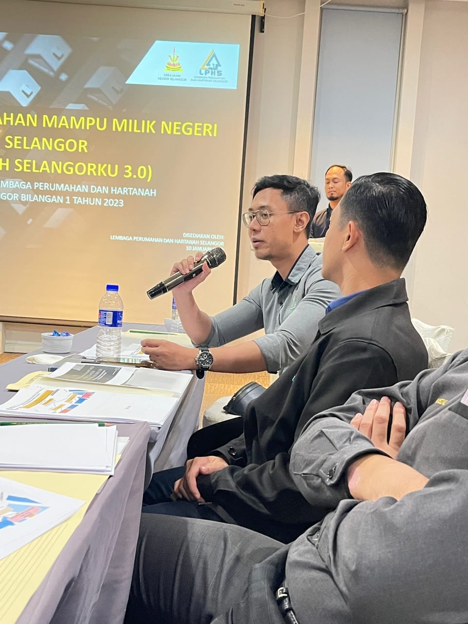 PROGRAM RETREAT RUMAH IDAMAN MBI PROGRAM RETREAT RUMAH IDAMAN MBI ANJURAN BERSAMA KUMPULAN HARTANAH SELANGOR BERHAD (KHSB) DAN PERMODALAN NEGERI SELANGOR BERHAD (PNSB) BAGI SESI 2023 TARIKH: 18-20 JANUARI 2023 BERTEMPAT: THE HAVEN RESORT, IPOH