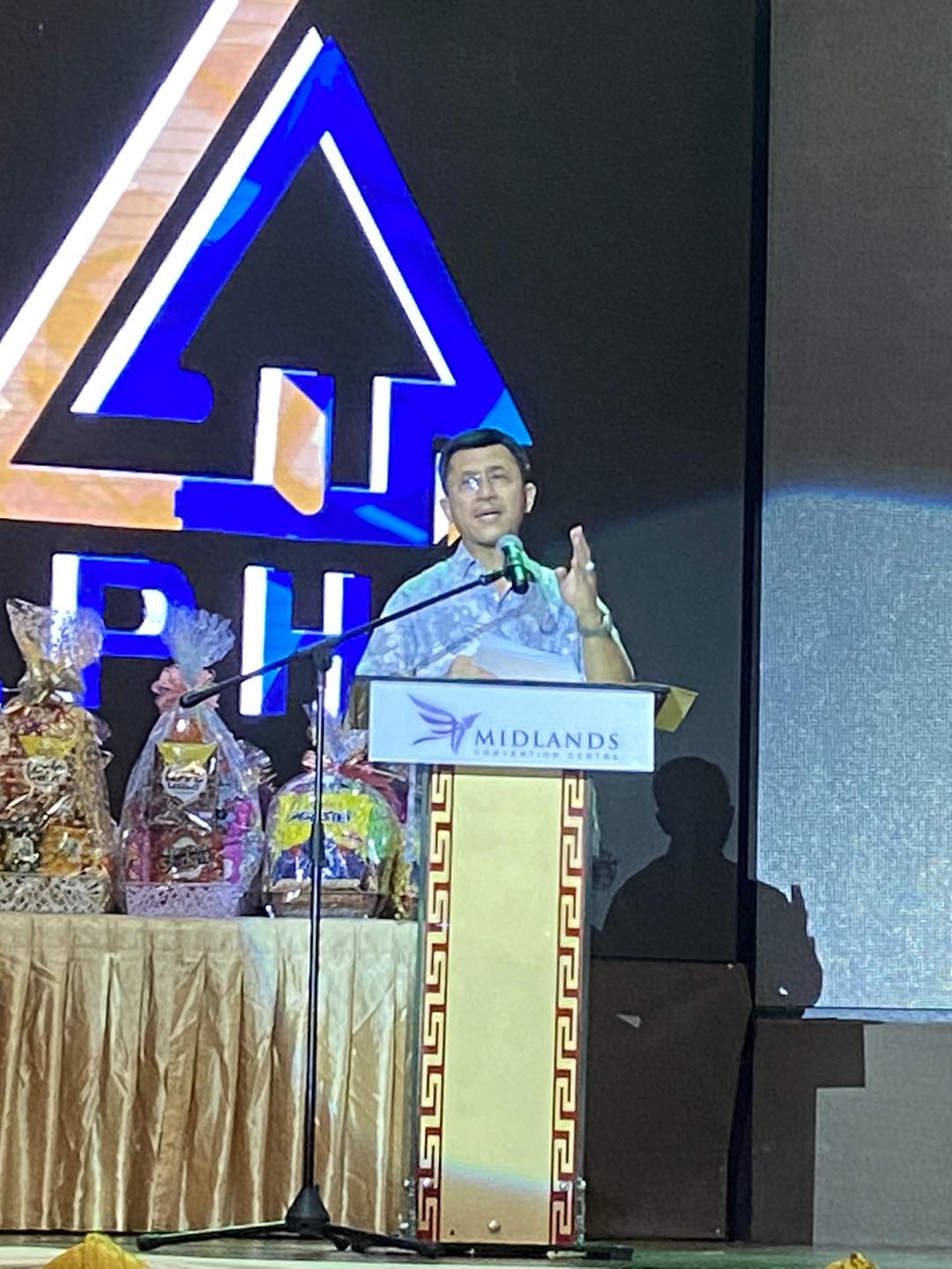 Hari Anugerah Laman Hijau Negeri Selangor 2023 Sekitar Hari Anugerah Laman Hijau Negeri Selangor 2023 Tarikh: 18 November 2023 (Sabtu) Masa: 8.30 pagi - 2.00 petang TEMPAT: Midlands Convention Centre Seksyen 7, Shah Alam Melalui penganjuran Hari Anug