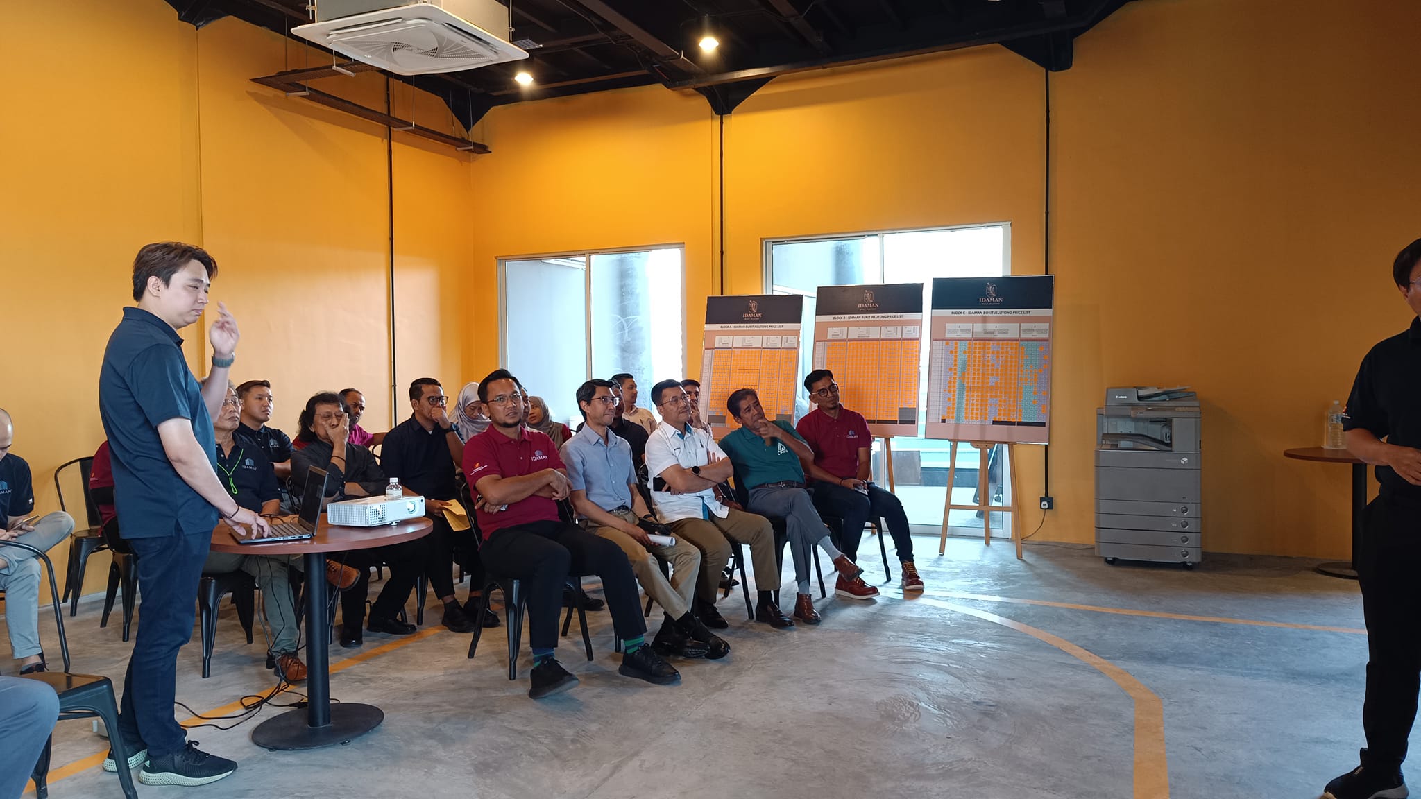 Lawatan tapak Projek Idaman Bukit Jelutong Sekitar lawatan tapak Projek Idaman Bukit Jelutong di bawah seliaan PNSB Construction Sdn.Bhd. bersama rakan usahasama, Nadi Cergas Development Sdn. Bhd. pada 7 November 2023 (Selasa) bertempat di Galeri Jua