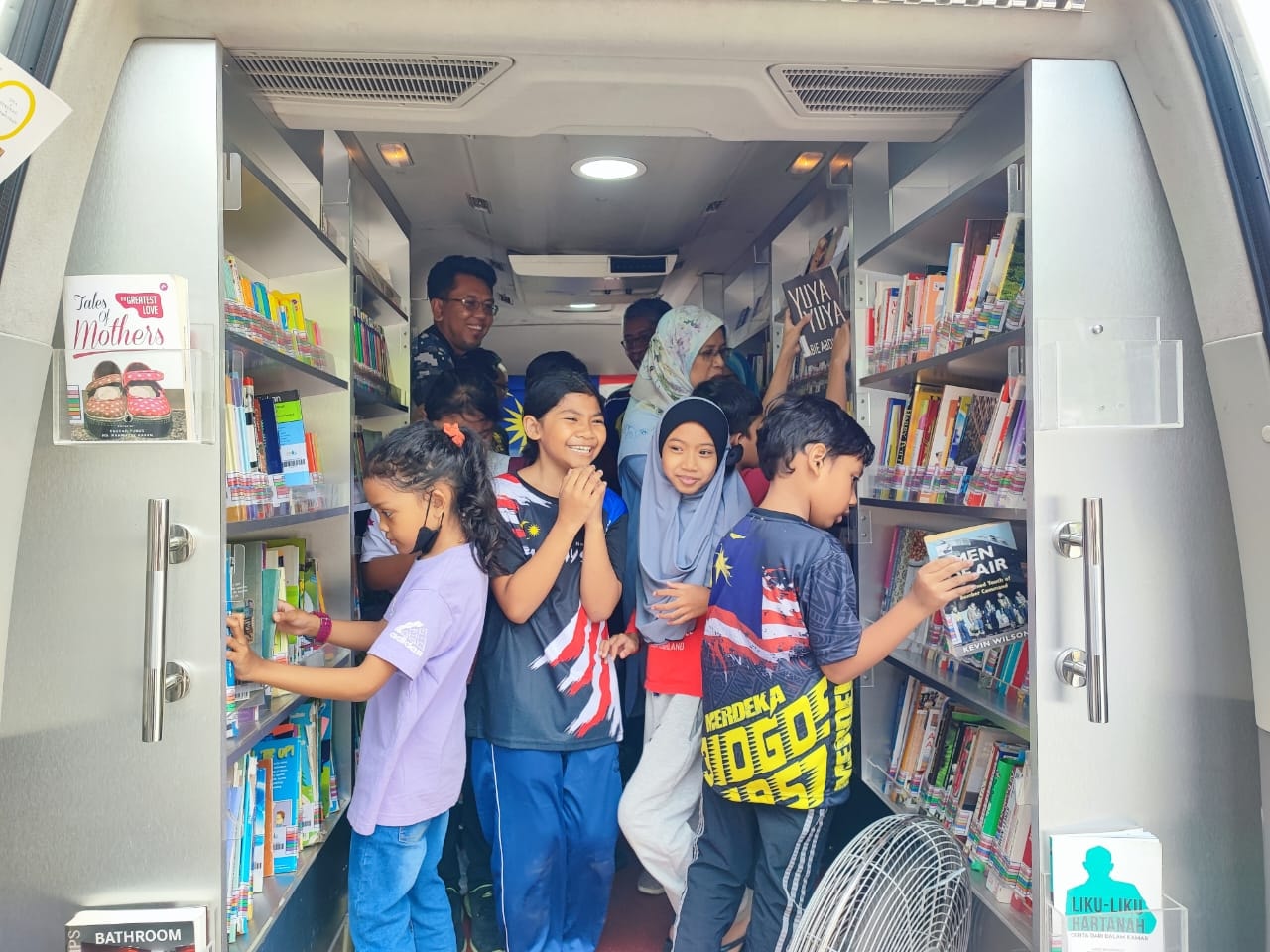 PROGRAM SELANGOR BEST ( BANGKIT CEMERLANG,INSAN TERBILANG ) PROGRAM SELANGOR BEST ( BANGKIT CEMERLANG,INSAN TERBILANG ) DAN MINI KARNIVAL MERDEKA DI PANGSAPURI BUKIT HATAMAS CHERAS TARIKH : 31 OGOS 2022