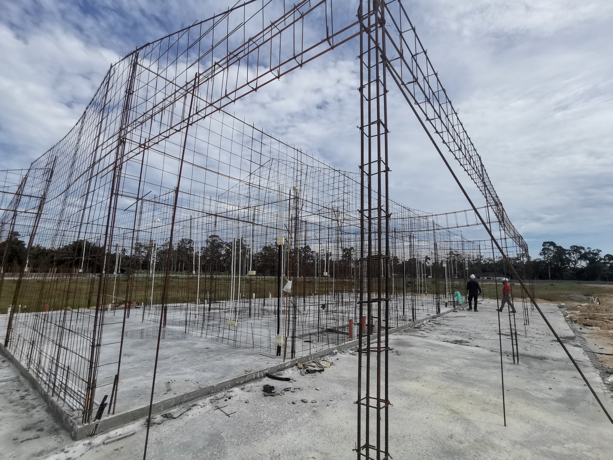 Lawatan Tapak Pengarah Eksekutif LPHS Di Mukim Morib LAWATAN TAPAK PENGARAH EKSEKUTIF LPHS BAGI PEMANTAUAN PEMBANGUNAN PANGSAPURI RUMAH SELANGORKU MORIB ANGGUN DAN RUMAH TERES SELANGORKU 1 TINGKAT 20' X 60' DI MUKIM MORIB, DAERAH KUALA LANGAT TARIKH: