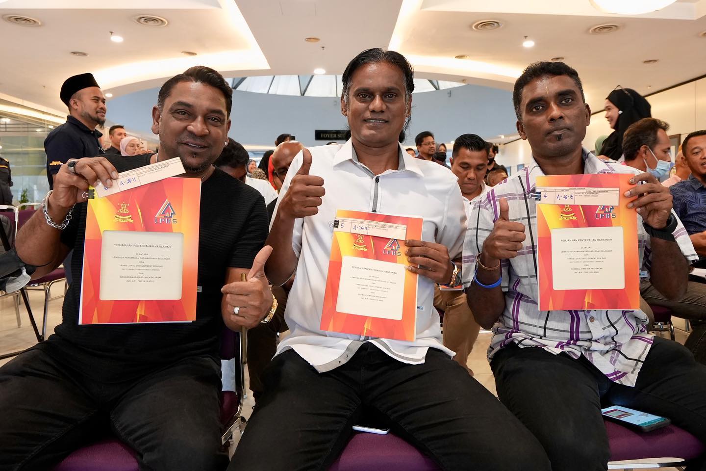 Majlis cabutan undi unit Rumah IDAMAN oleh bekas pemain Bola Sepak Selangor. Majlis cabutan undi unit dan menandatangani penjanjian jual beli Rumah IDAMAN ABADI oleh 26 bekas pemain Persatuan Bola Sepak Selangor. Dengan termeterainya perjanjian ini m