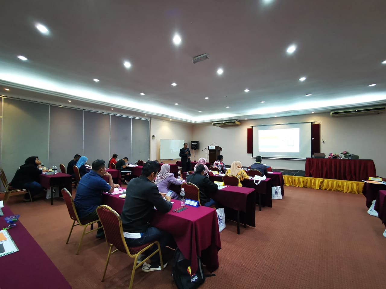 Kursus Comprehensive Strata Management And Residential Training (C-SMART) Sekitar Kursus Pemantapan Pengurusan Bangunan Kediaman Strata @ Comprehensive Strata Management And Residential Training (C-SMART) yang diadakan secara serentak pada 25 - 27 No