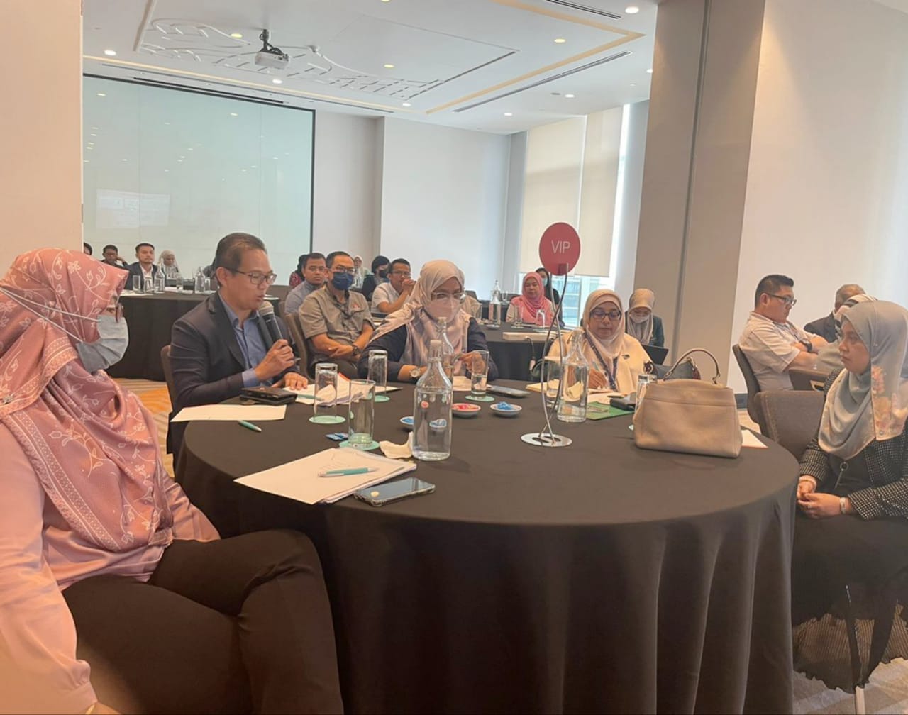 Pembentangan Kajian Mental Health Status Among Children Living in People's Housing Project (PPR) Nama Program: Pembentangan Dapatan Kajian Mental Health Status Among Children Living in People's Housing Project (PPR) in Kuala Lumpur and Selangor Durin