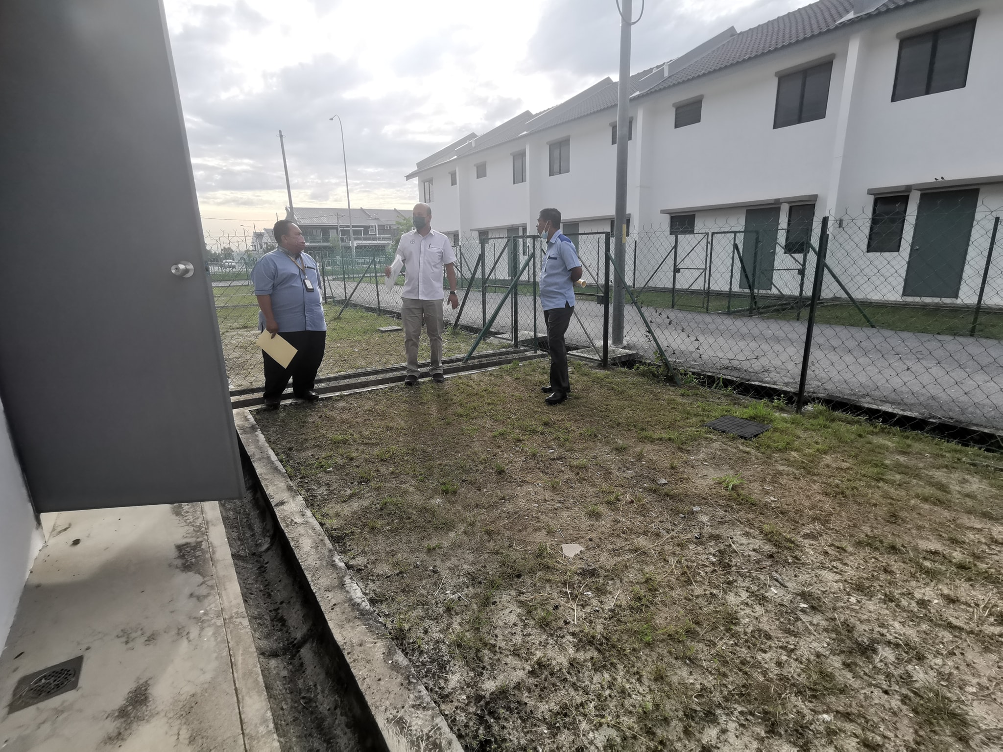Lawatan tapak bersama Pengarah Eksekutif Lawatan tapak bersama Pengarah Eksekutif ke 67 unit rumah yg telah siap dibina oleh Tetuan Kelana Kualiti Sdn. Bhd. (Glomac) di Saujana Perdana, Saujana Utama, Mukim Ijok
