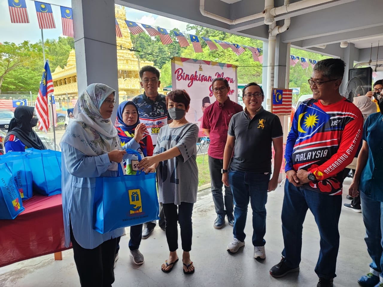 PROGRAM SELANGOR BEST ( BANGKIT CEMERLANG,INSAN TERBILANG ) PROGRAM SELANGOR BEST ( BANGKIT CEMERLANG,INSAN TERBILANG ) DAN MINI KARNIVAL MERDEKA DI PANGSAPURI BUKIT HATAMAS CHERAS TARIKH : 31 OGOS 2022